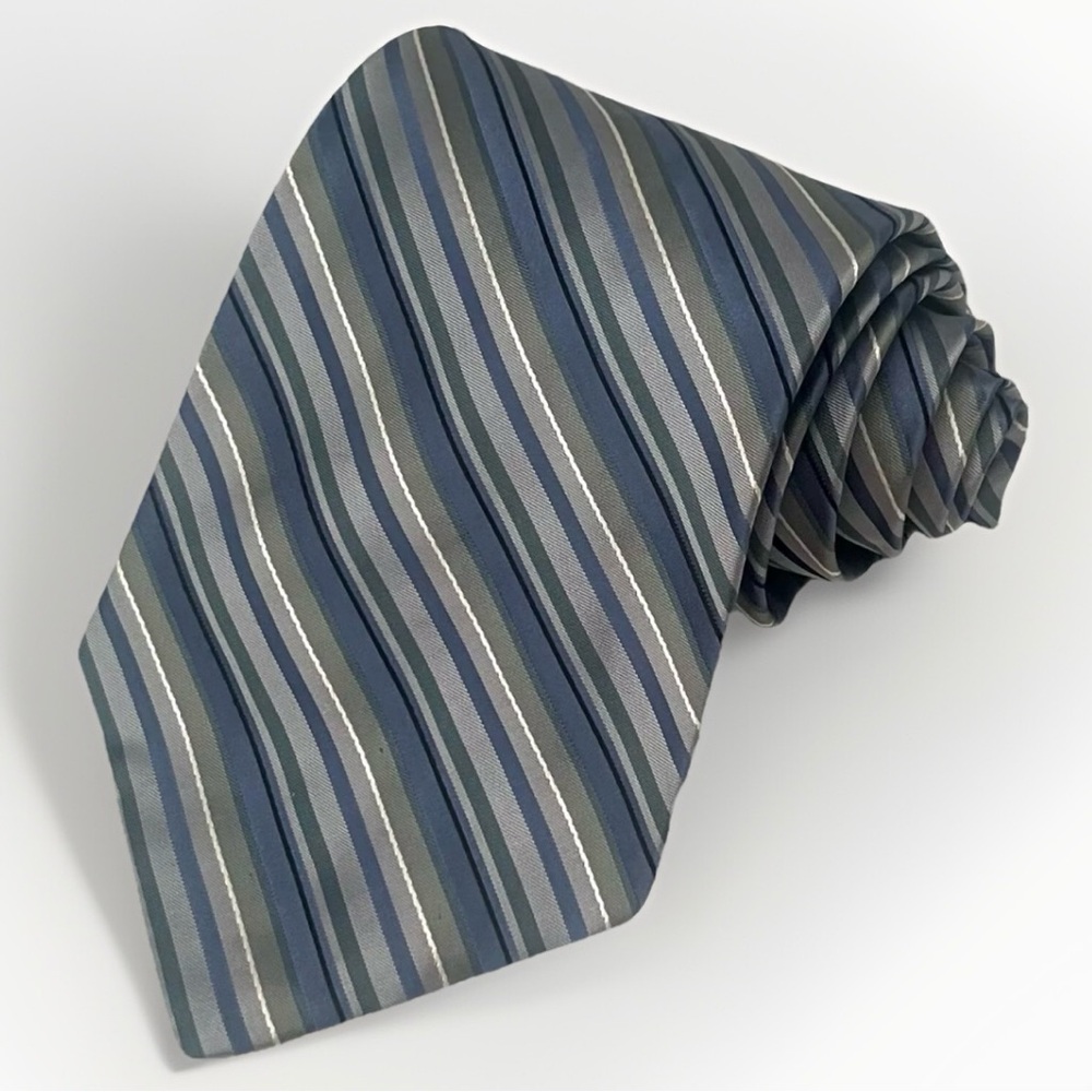 DKNY‎ 100% Silk Designer Tie Gray Striped Business Casual Retro Necktie US-Made - Picture 6 of 10